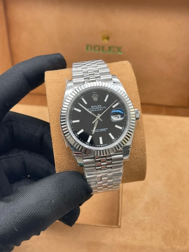 Rolex Datejust-black-jubilee